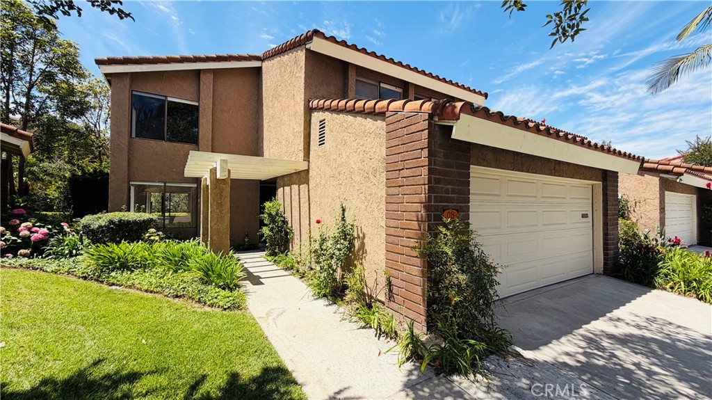 6401 East Nohl Ranch Road, Unit 8 Anaheim Hills, CA 92807 - Photo 1 of 10 Exterior