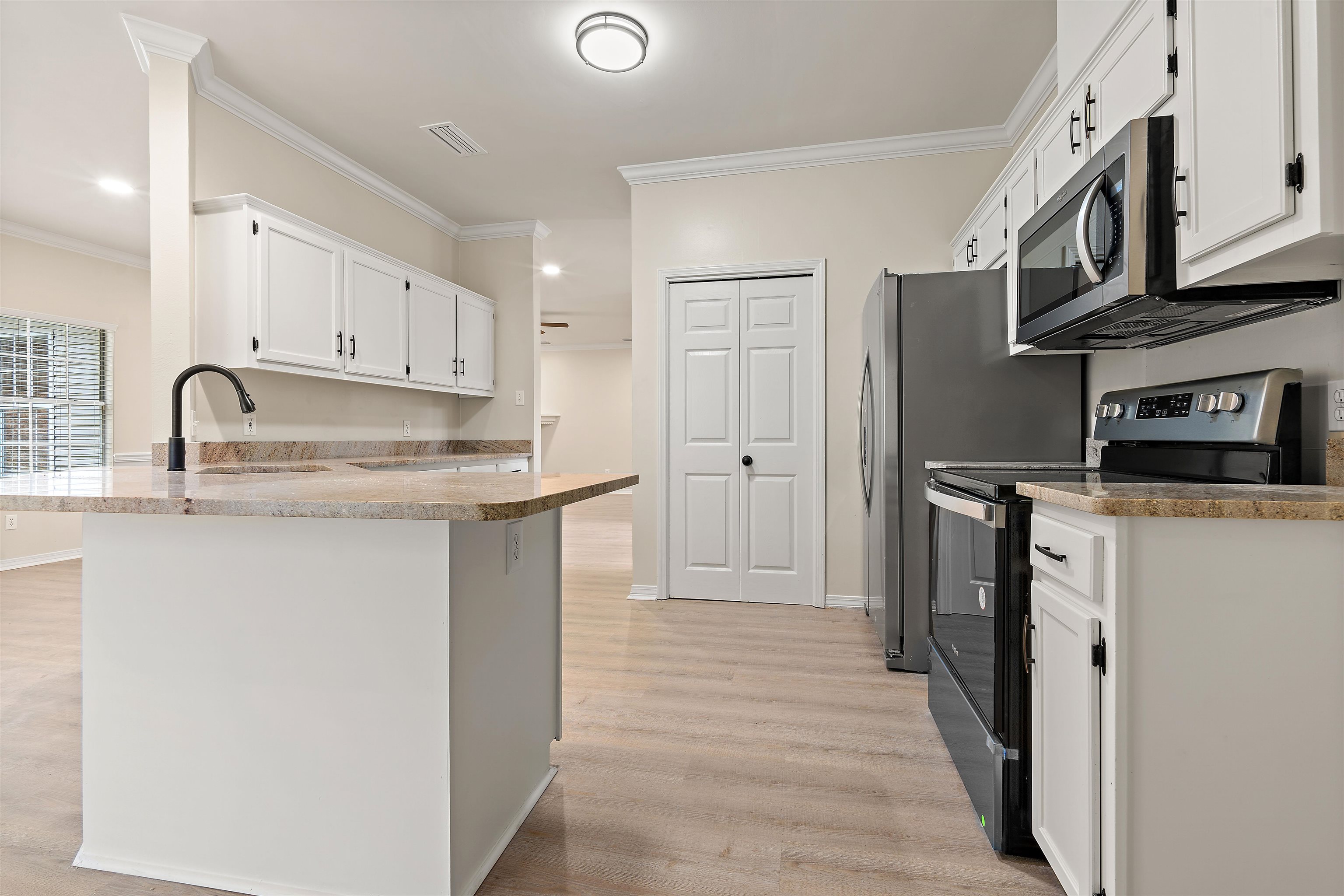 138 Donna Circle Daphne, AL 36526 - Photo 8 of 29