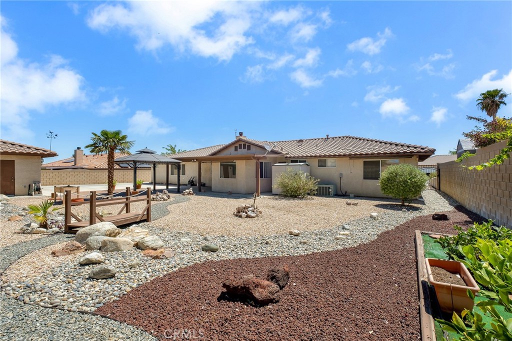 10636 Regency Road Hesperia, CA 92345 - Photo 5 of 32