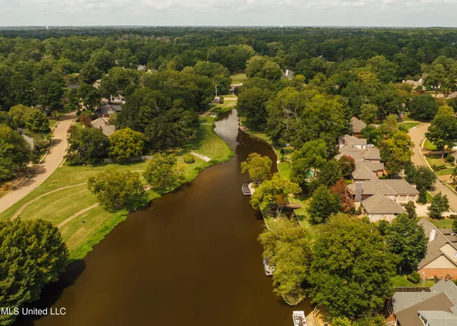 $599,900 | 336 Long Cove Drive, Madison, MS 39110