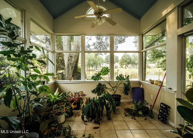 $599,900 | 336 Long Cove Drive, Madison, MS 39110