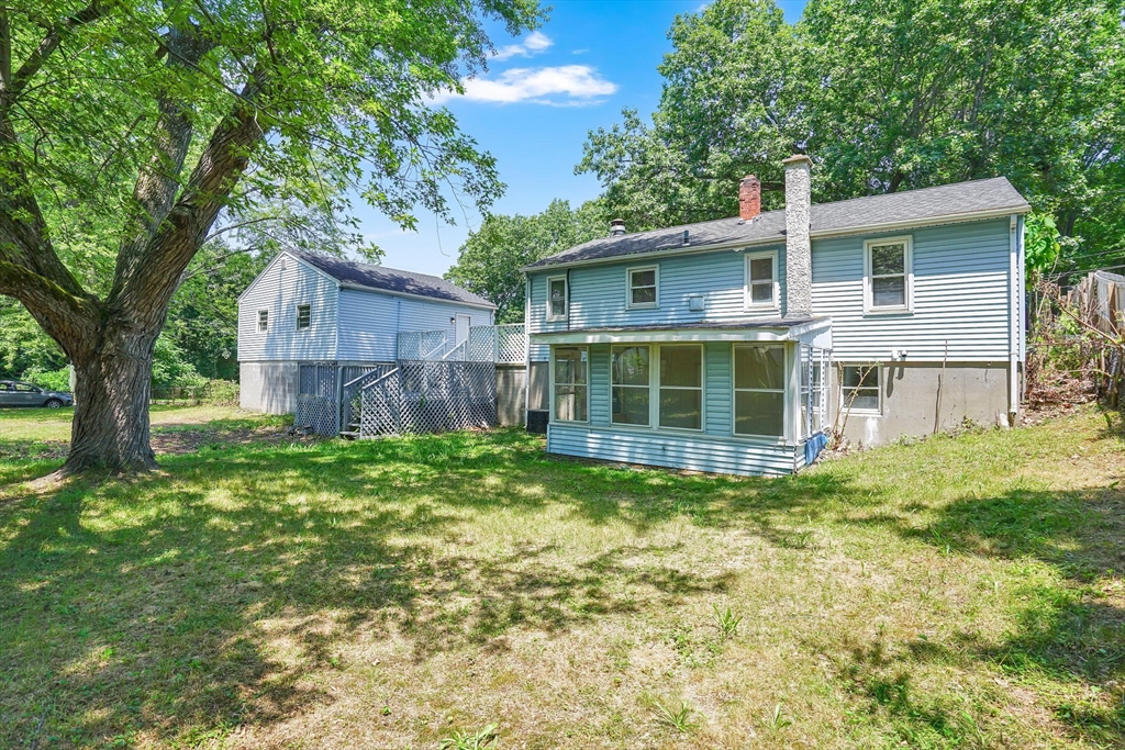 85 Bircham Street Springfield, MA 01104 - Photo 6 of 33
