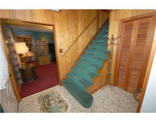 Entry/Foyer. 