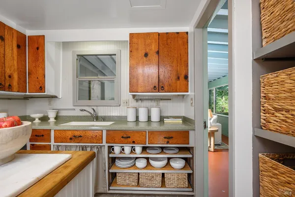 $495,000 | 19020 Sunny Drive, Guerneville, CA 95446