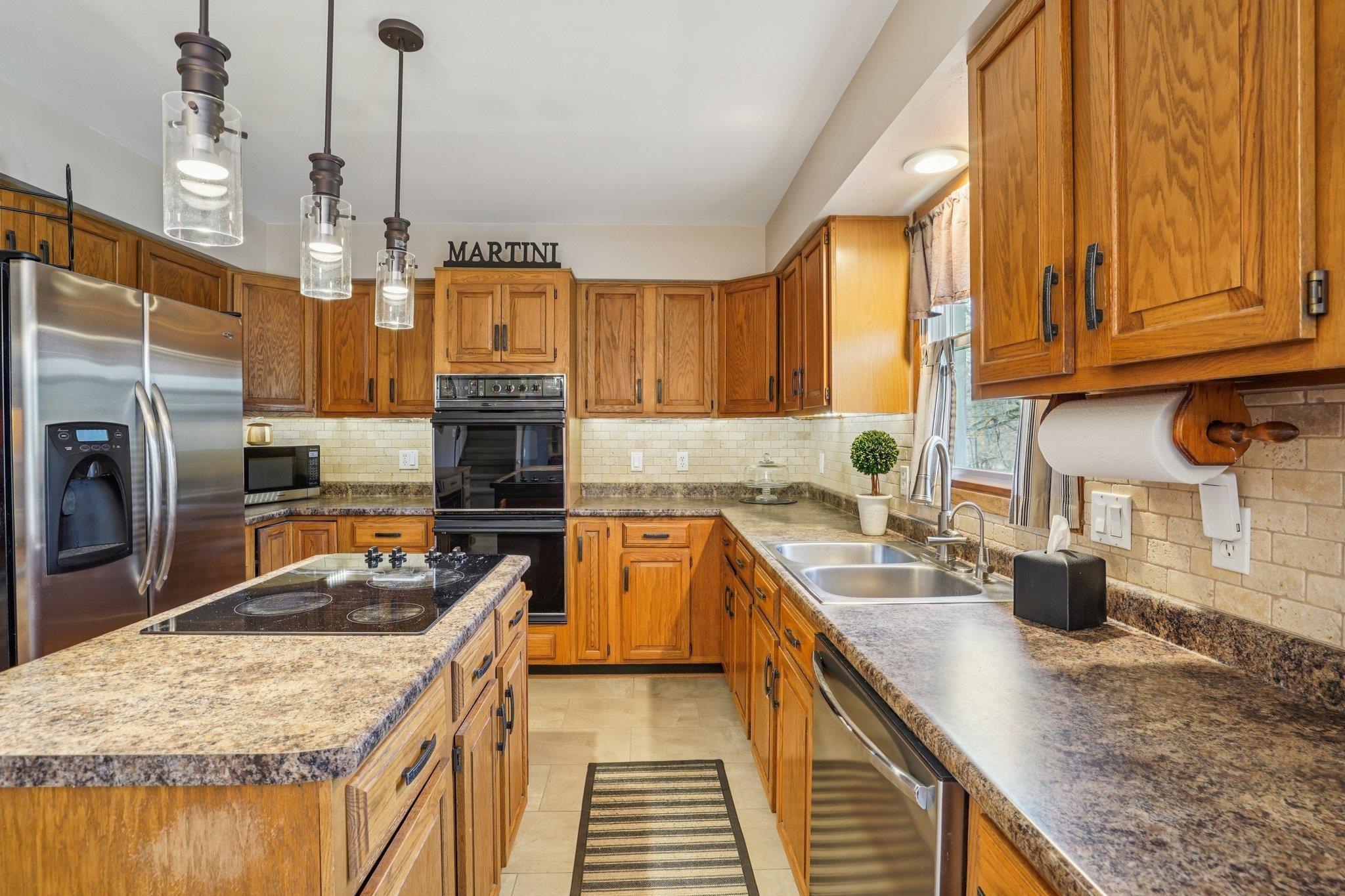 6357 Grossepark Road Sun Prairie, WI 53590 - Photo 14 of 67