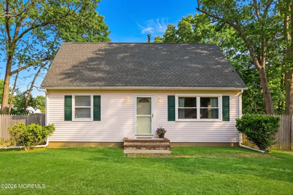 $400,000 | 242 Westwood Place, Brick, NJ 08724