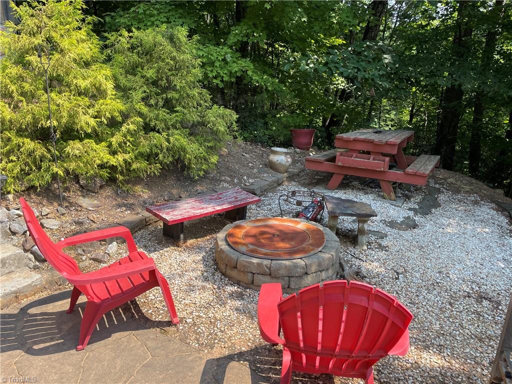 281 Wolf Pen Road Purlear, NC 28665 - Photo 24 of 27