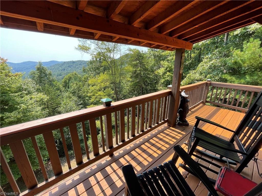 281 Wolf Pen Road Purlear, NC 28665 - Photo 4 of 27