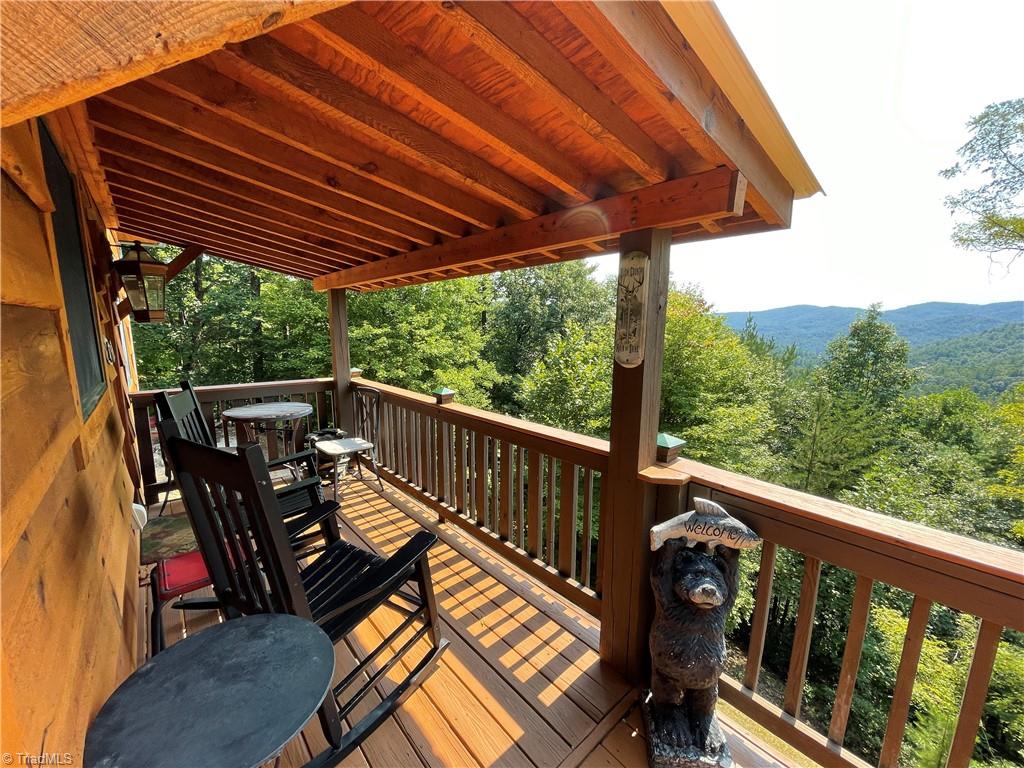 281 Wolf Pen Road Purlear, NC 28665 - Photo 5 of 27