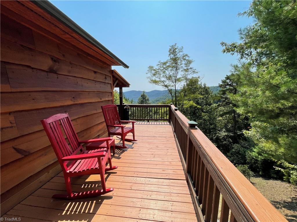 281 Wolf Pen Road Purlear, NC 28665 - Photo 7 of 27