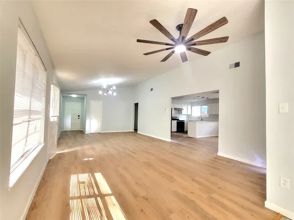 $1,700 | 11622 Old Telegraph Road, Houston, TX 77067