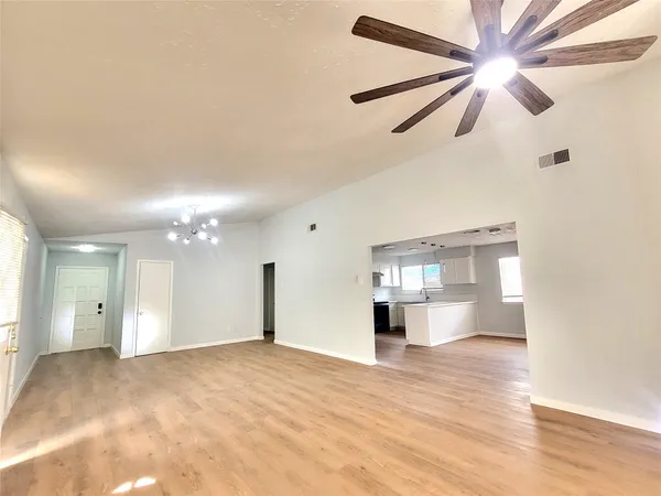 $1,700 | 11622 Old Telegraph Road, Houston, TX 77067