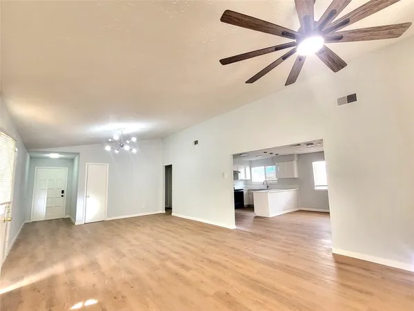 $1,700 | 11622 Old Telegraph Road, Houston, TX 77067