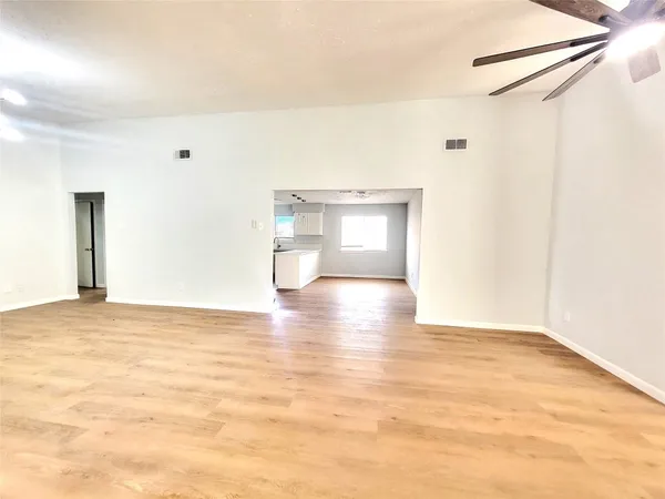 $1,700 | 11622 Old Telegraph Road, Houston, TX 77067