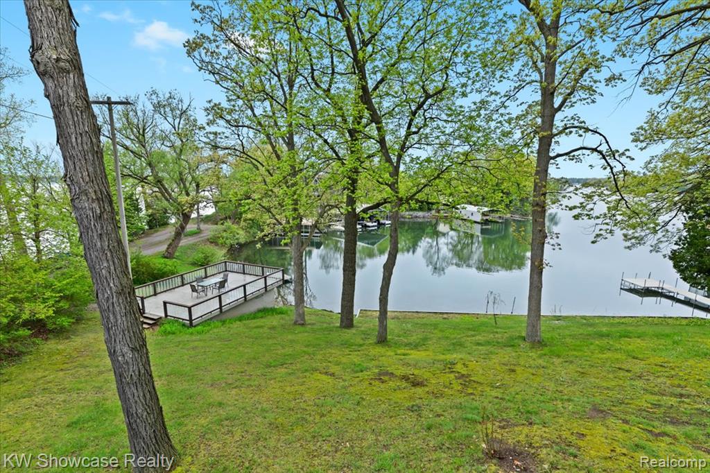 3155 Ridge Road White Lake, MI 48383 - Photo 23 of 26