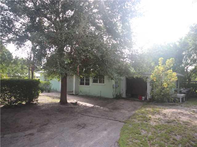 1444 Southeast Riverside Drive Stuart, FL 34996 - Photo 3 of 7 Gallery Image 3