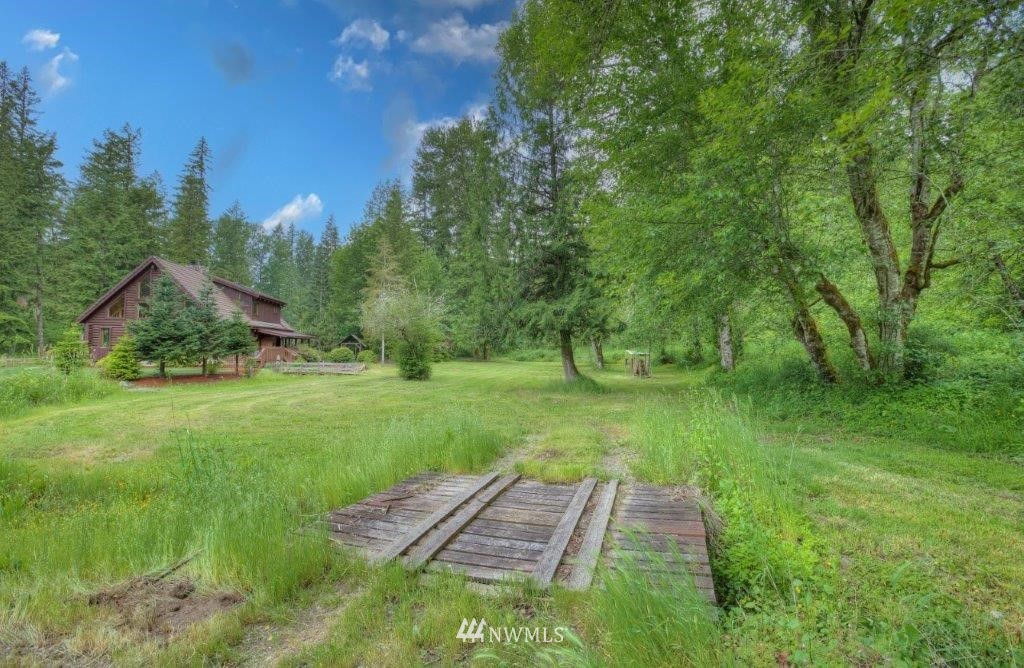 24107 Brooks Road East Orting, WA 98360 - Photo 23 of 40