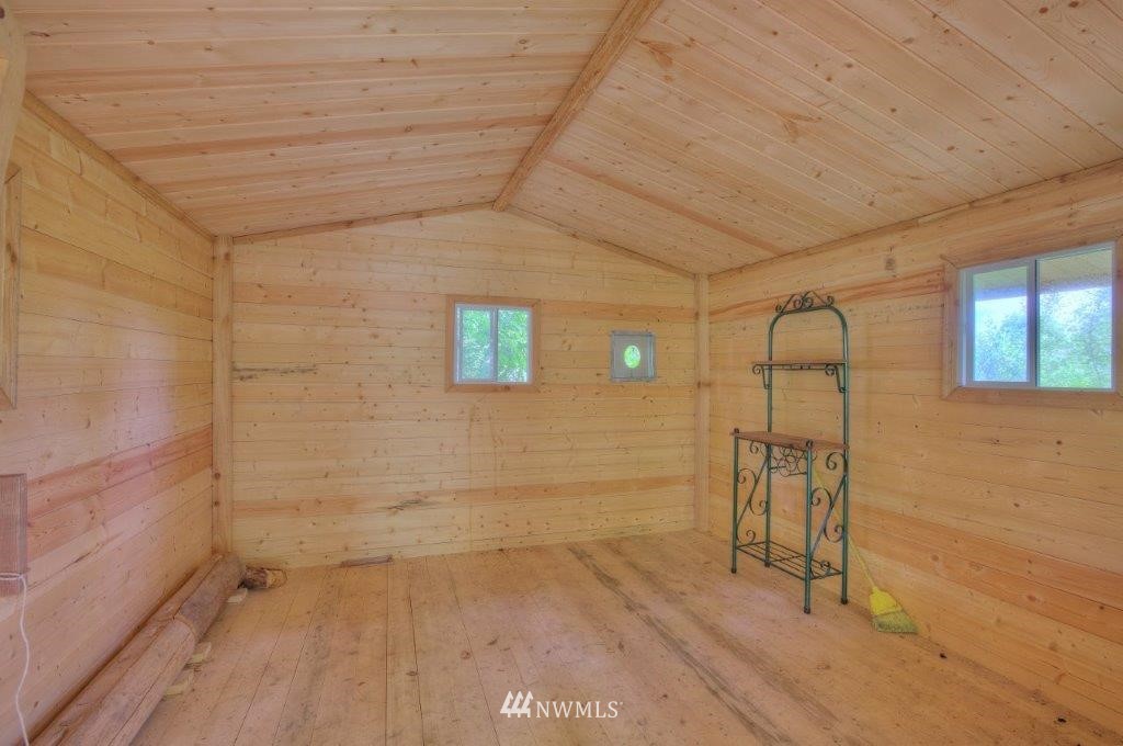 24107 Brooks Road East Orting, WA 98360 - Photo 34 of 40 a bathroom with a shower
