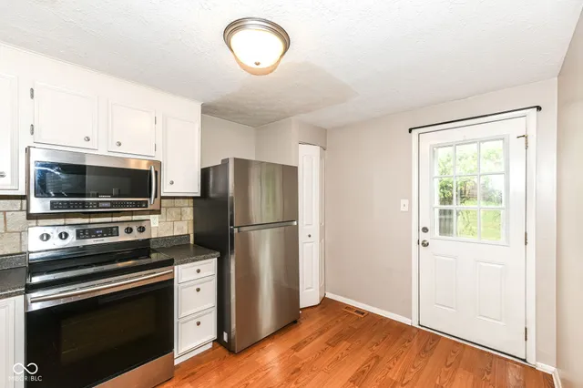 $185,000 | 6126 96th Place, Indianapolis, IN 46250