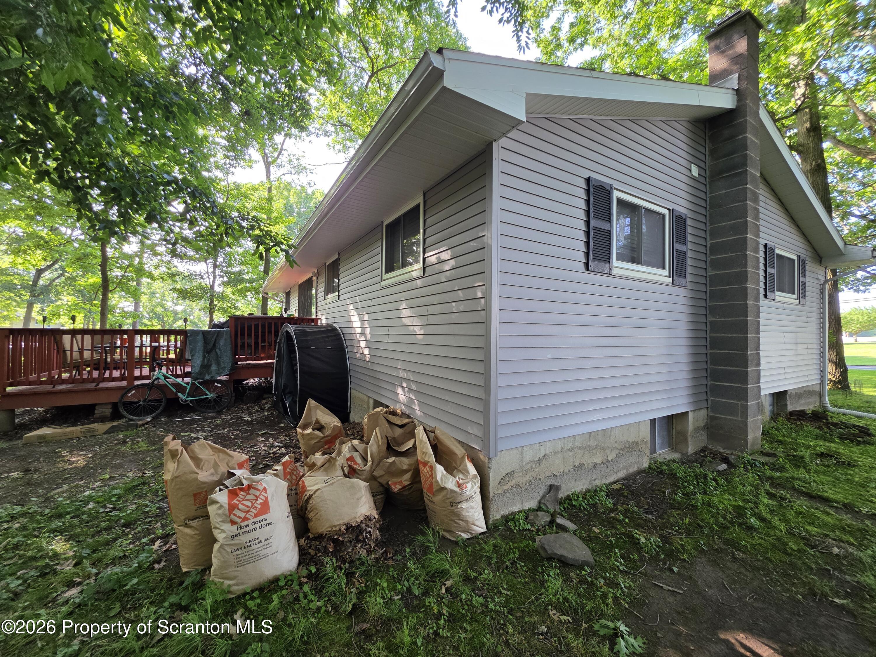 217 Noble Road Clarks Summit, PA 18411 - Photo 28 of 32 Left Rear