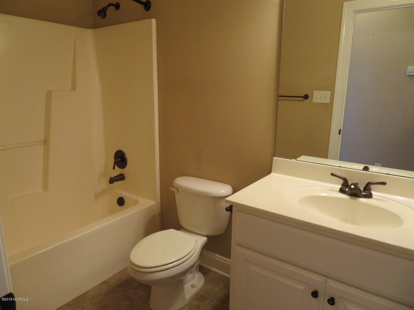 105 Jones Farm Road New Bern, NC 28560 - Photo 20 of 39 Bath #2