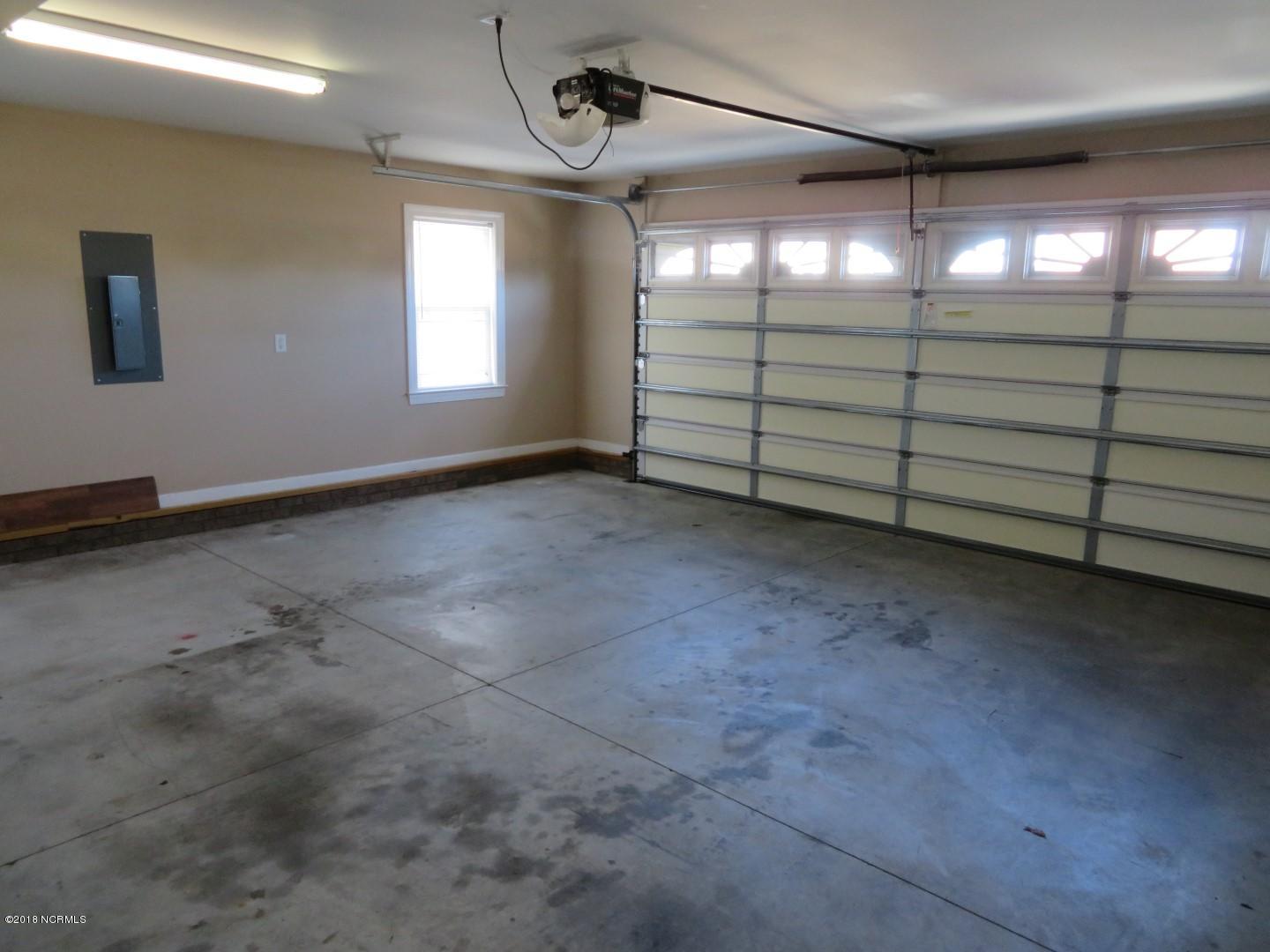 105 Jones Farm Road New Bern, NC 28560 - Photo 24 of 39 Garage Interior