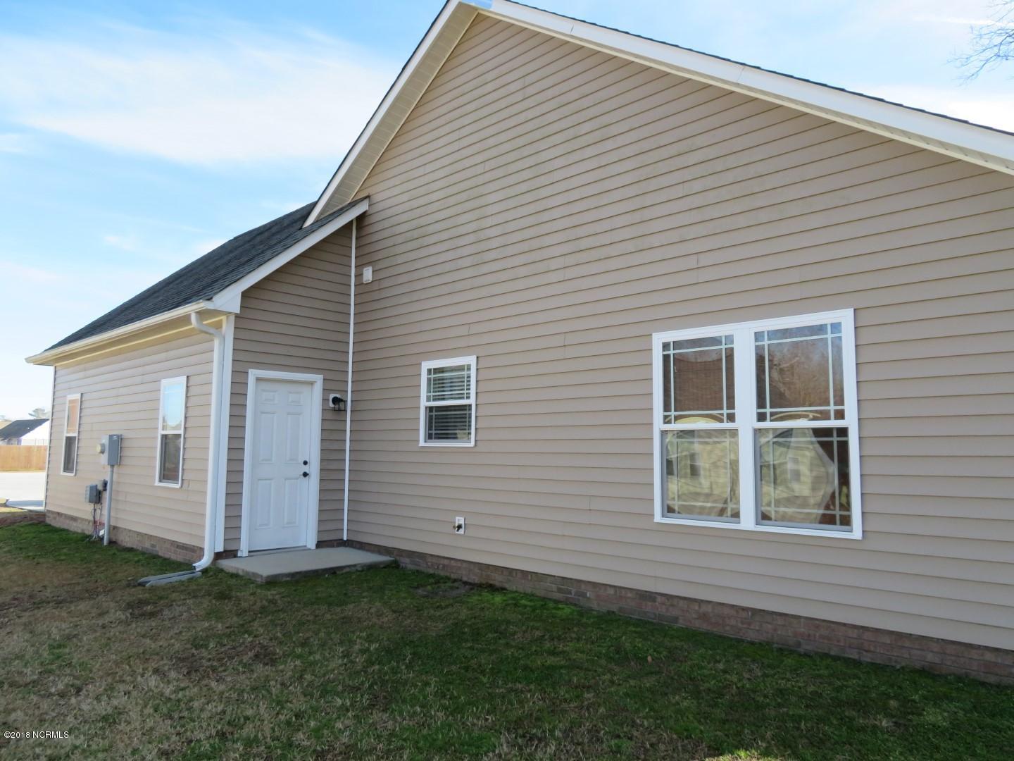 105 Jones Farm Road New Bern, NC 28560 - Photo 28 of 39 Side View