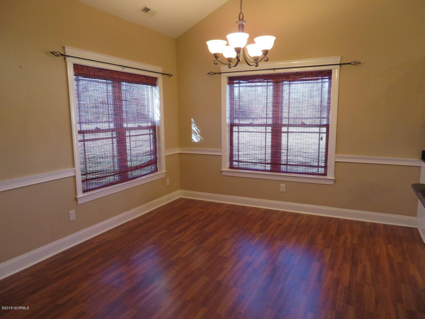 105 Jones Farm Road New Bern, NC 28560 - Photo 7 of 39 Dining