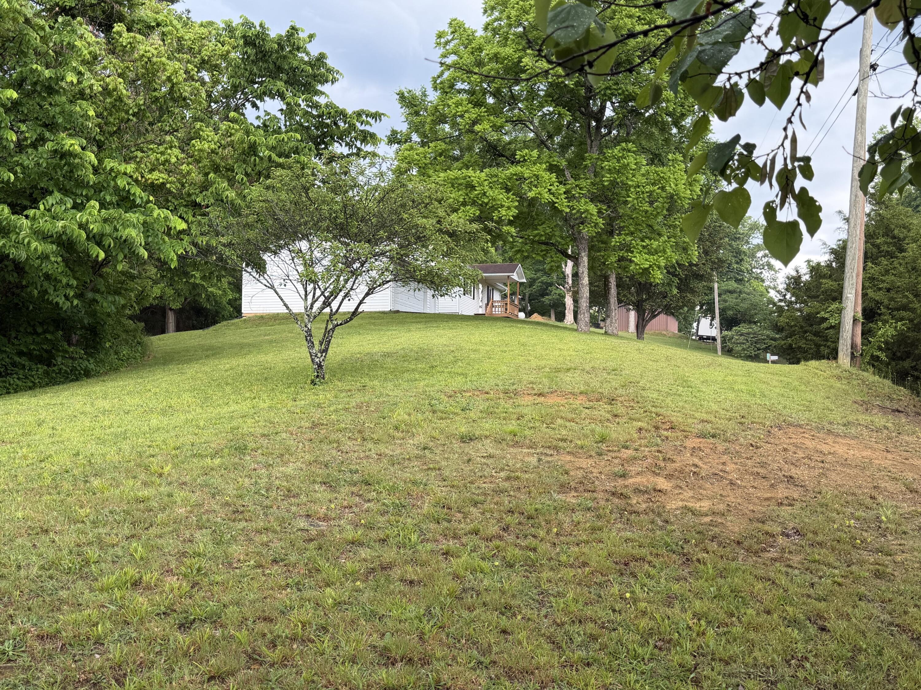 220 Webster Spradlin Road Monticello, KY 42633 - Photo 7 of 21 IMG_1444
