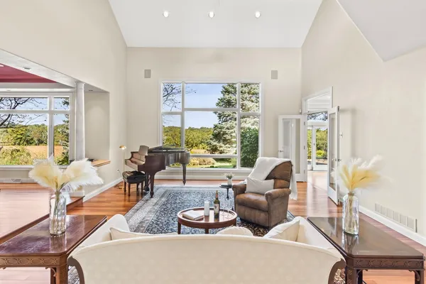 $525,000 | 414 Clearview Court, Janesville, WI 53548