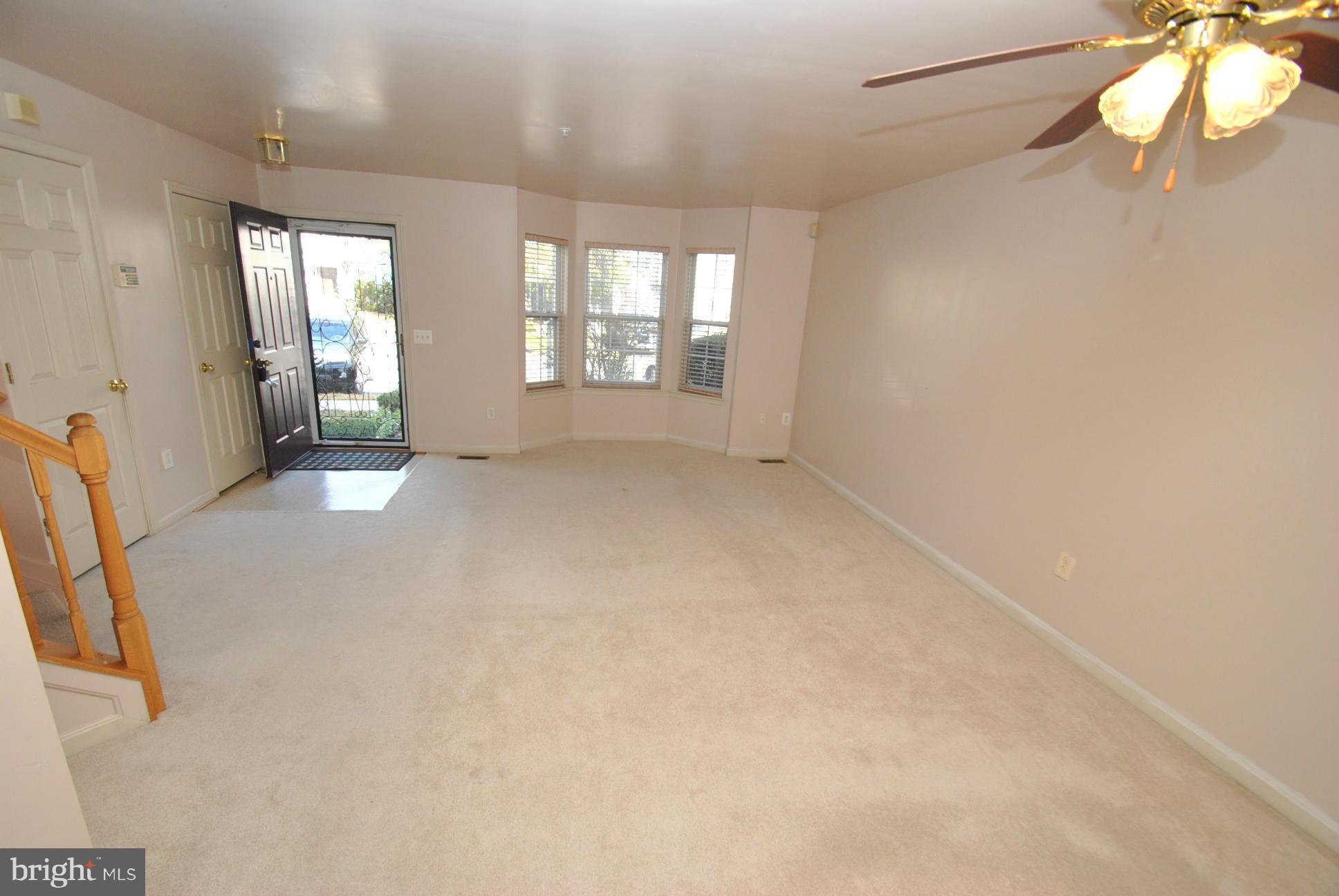 6604 Ridgeborne Drive Baltimore, MD 21237 - Photo 3 of 23 MAIN LEVEL LIVING ROOM
