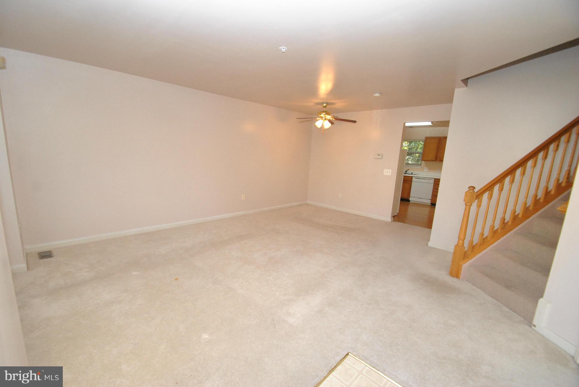 6604 Ridgeborne Drive Baltimore, MD 21237 - Photo 4 of 23 MAIN LEVEL LIVING ROOM