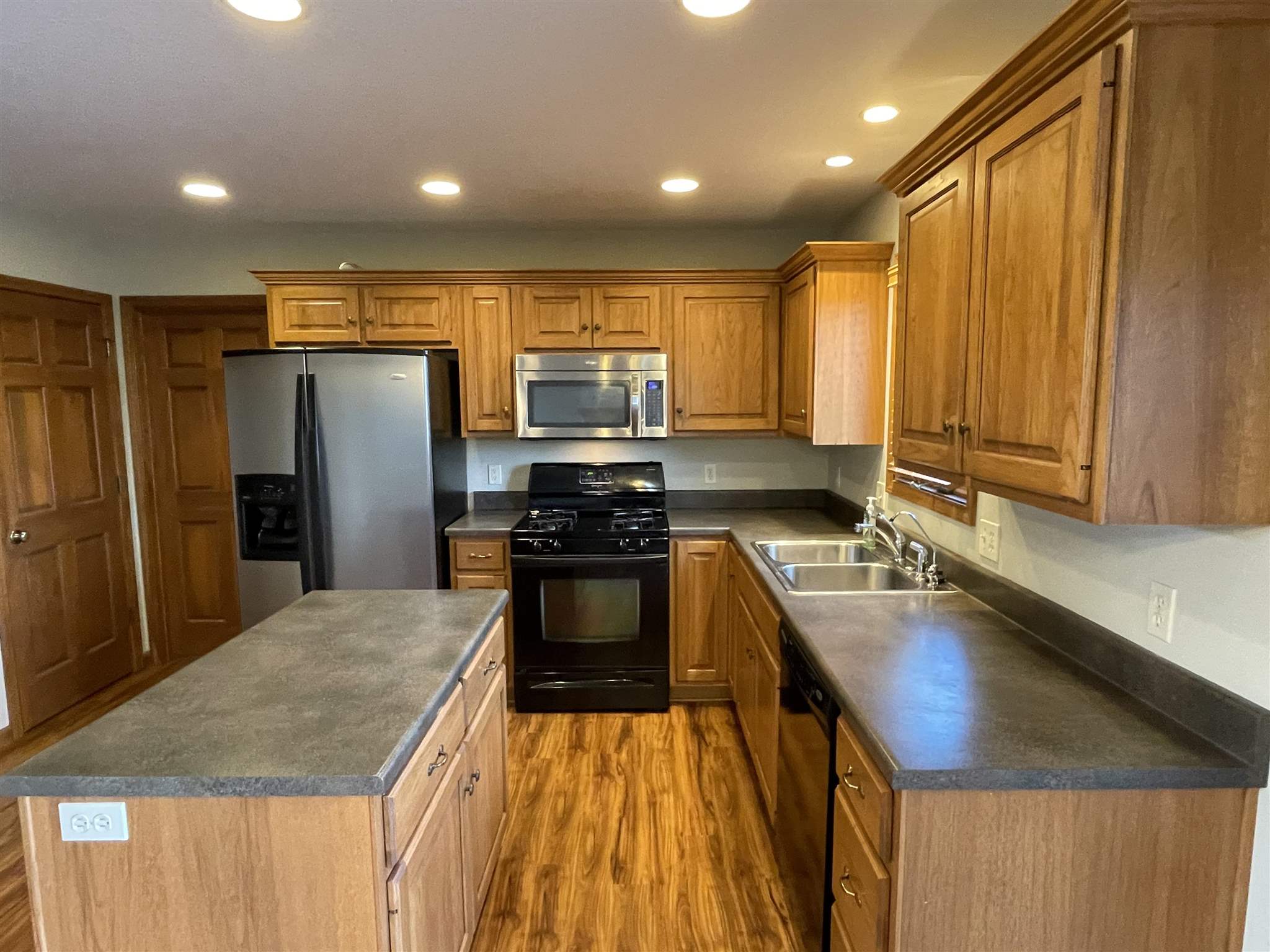 2009 Falcon Ridge Court Fort Wayne, IN 46845 - Photo 12 of 35