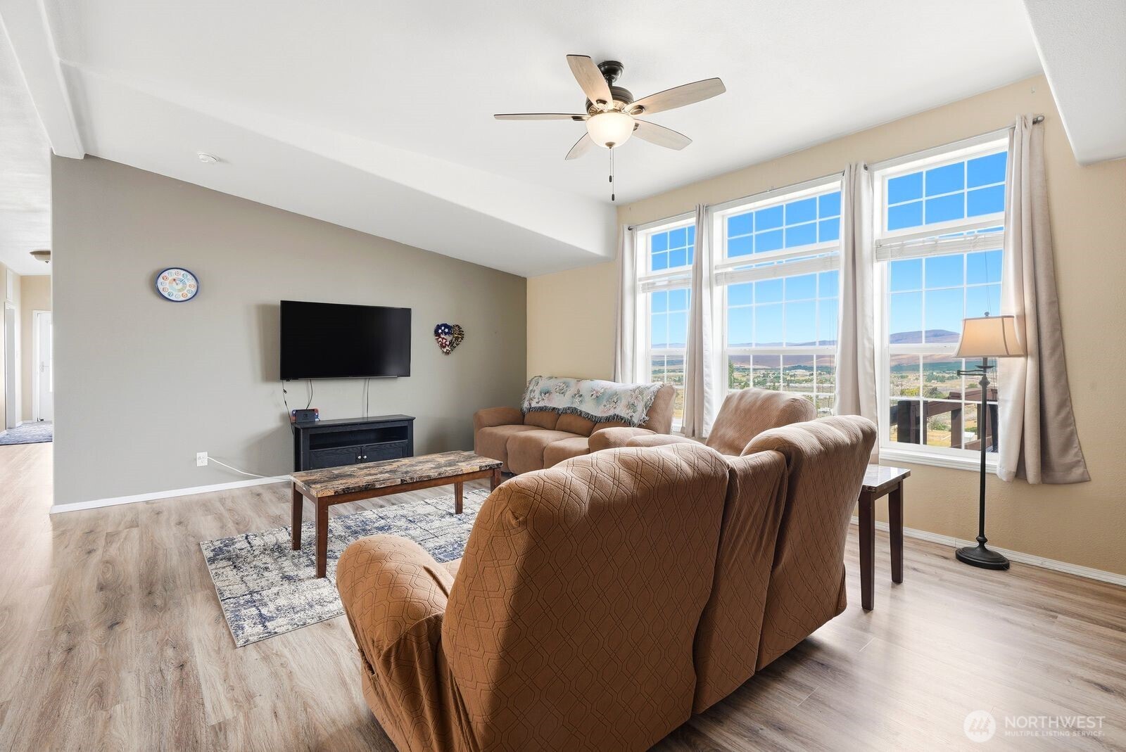 271 Paint Horse Road Yakima, WA 98901 - Photo 8 of 40