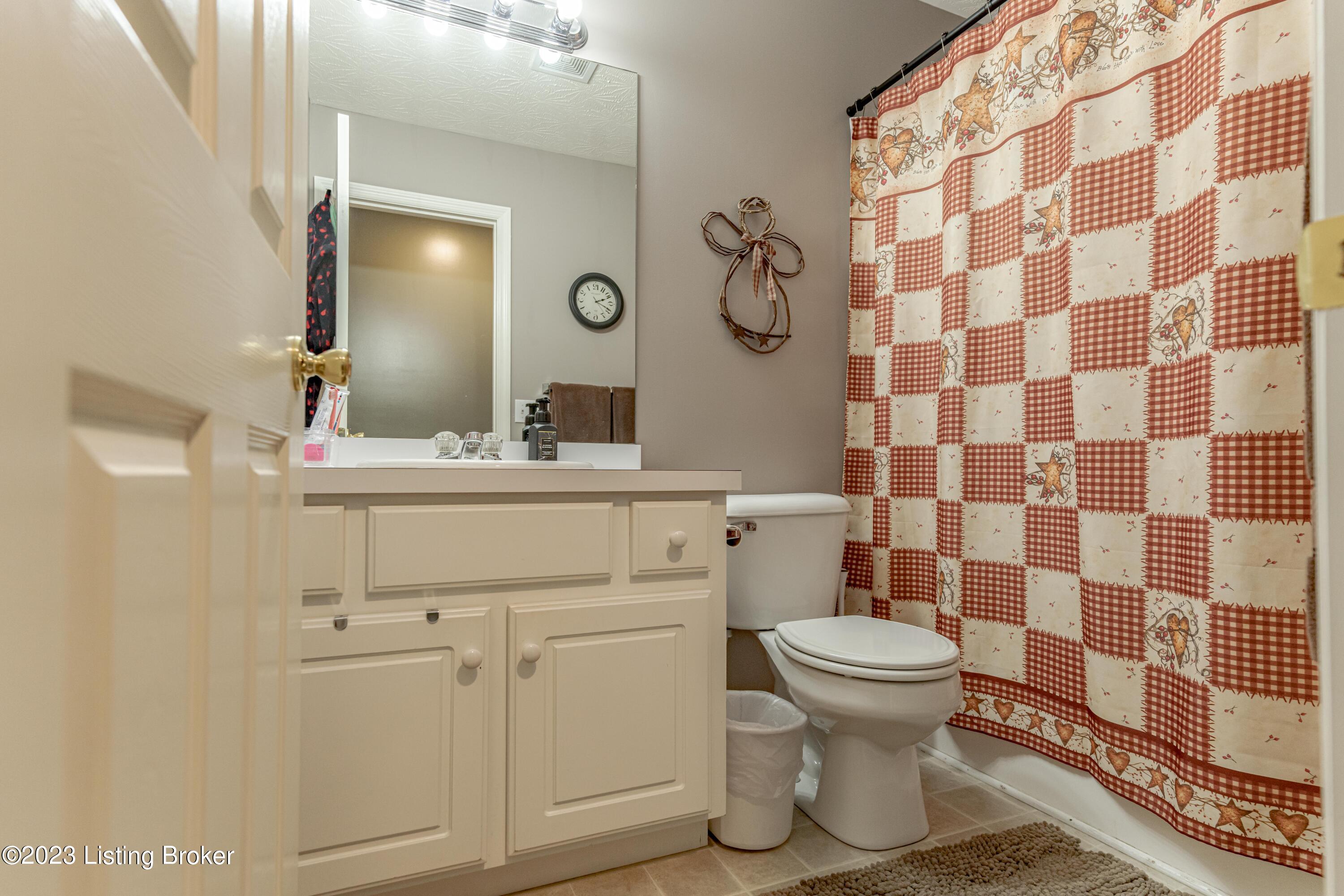 112 Cedar Ridge Road Frankfort, KY 40601 - Photo 25 of 52 Full Bath
