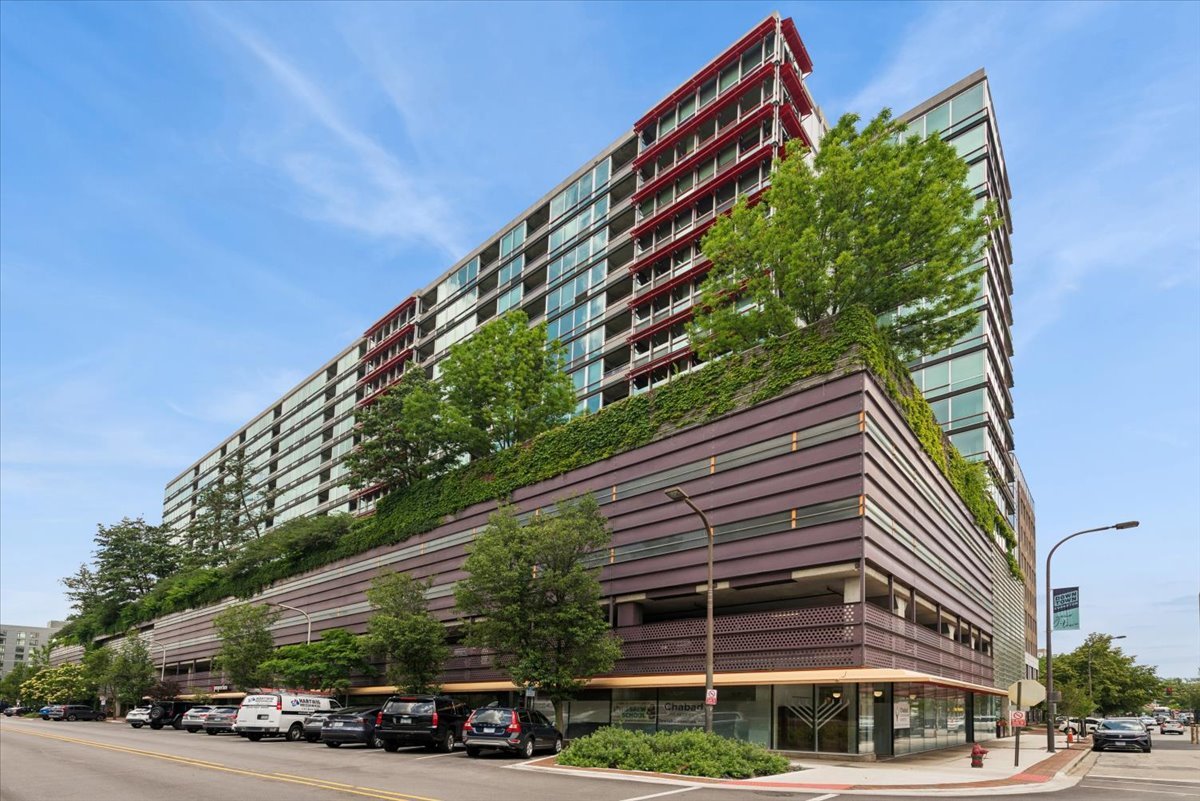 800 Elgin Road, Unit 1412 Evanston, IL 60201 - Photo 3 of 17