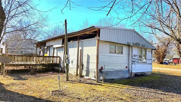 $25,000 | 704 Pine Street, Pleasanton, KS 66075