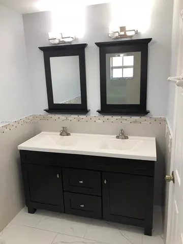 $3,900 | 4939 Southwest 144th Avenue, Miami, FL 33175