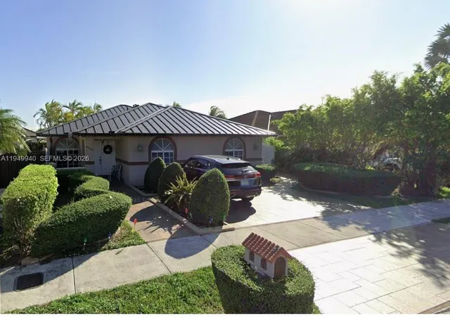 $3,900 | 4939 Southwest 144th Avenue, Miami, FL 33175