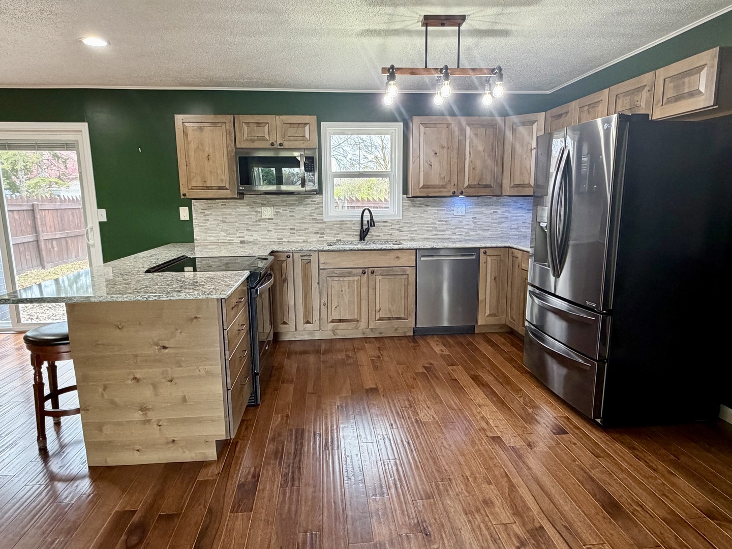 702 South Grant Street Clinton, IL 61727 - Photo 12 of 33