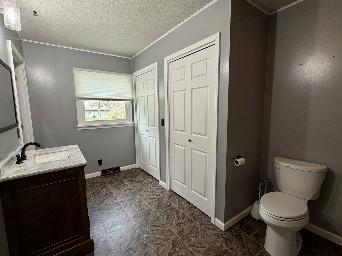 702 South Grant Street Clinton, IL 61727 - Photo 19 of 33