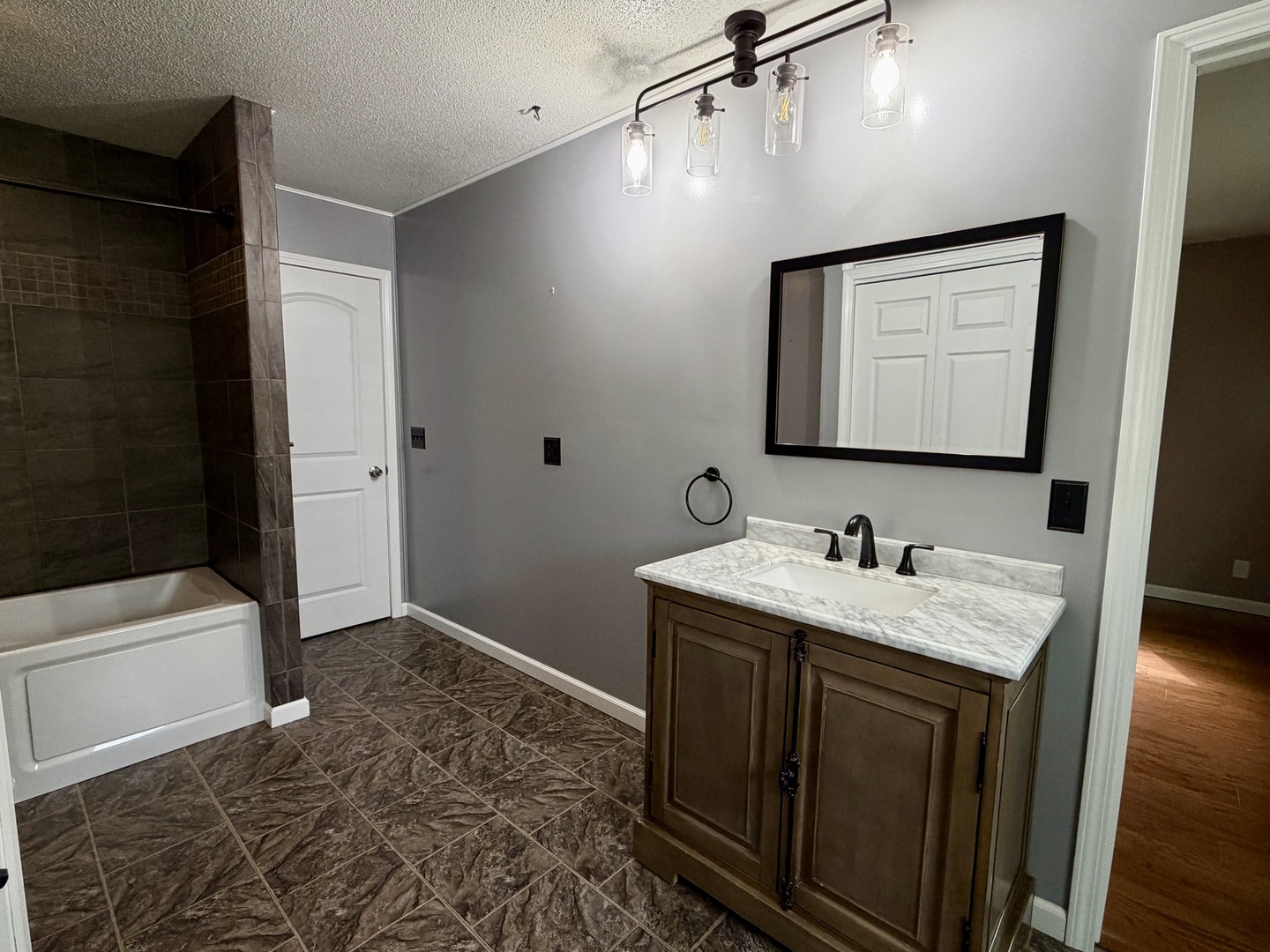 702 South Grant Street Clinton, IL 61727 - Photo 20 of 33