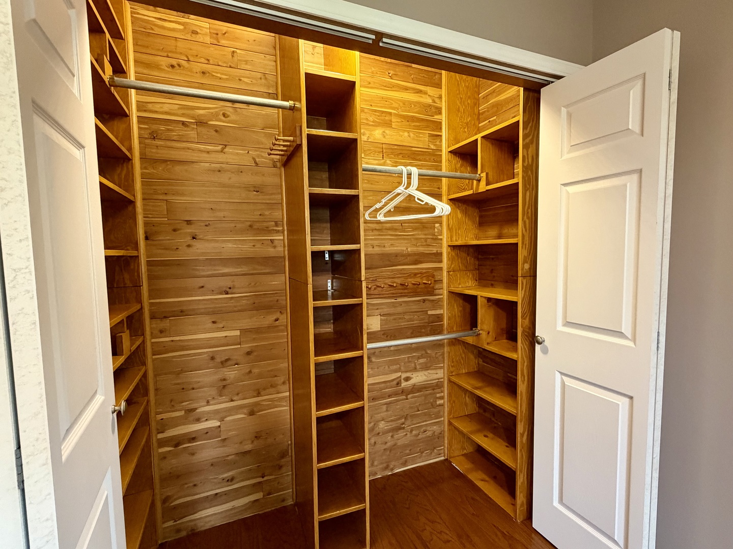 702 South Grant Street Clinton, IL 61727 - Photo 22 of 33