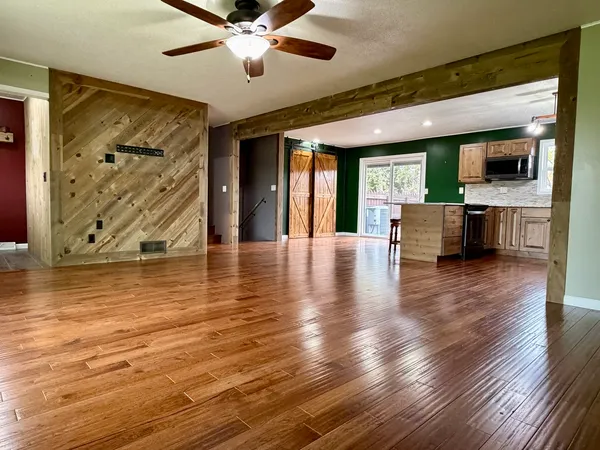 $259,000 | 702 South Grant Street, Clinton, IL 61727
