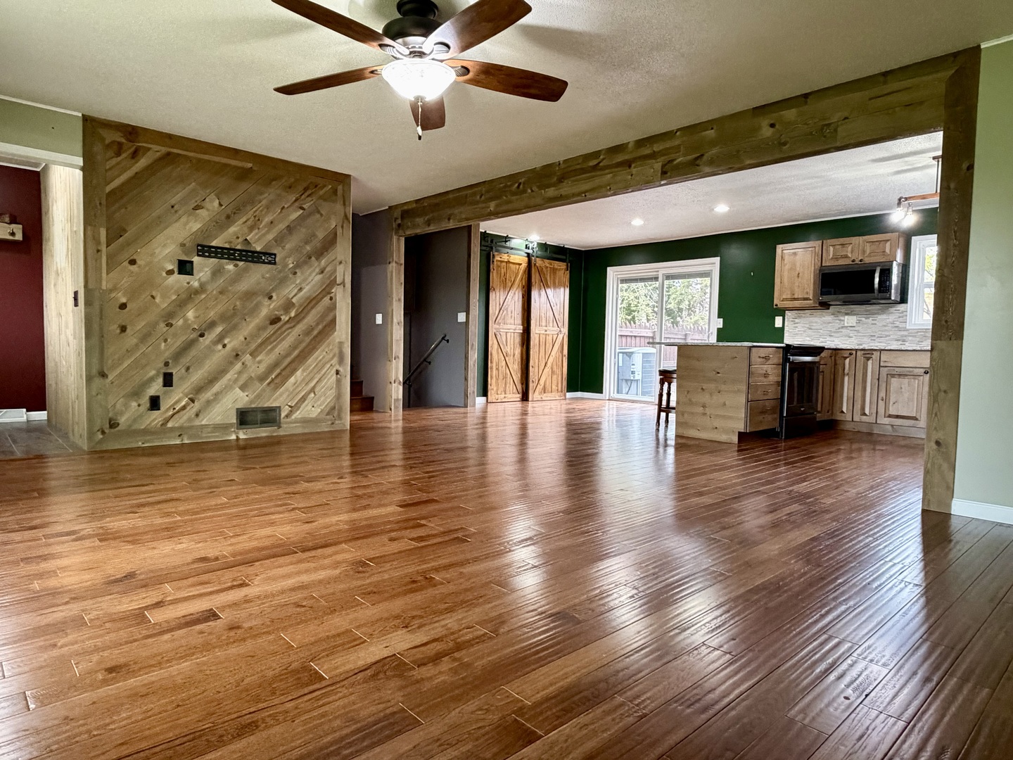 702 South Grant Street Clinton, IL 61727 - Photo 8 of 33