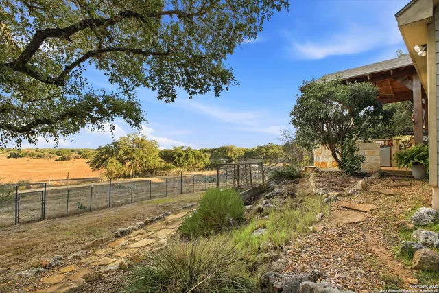 $575,000 | 875 Cypress Pass Road, Spring Branch, TX 78070