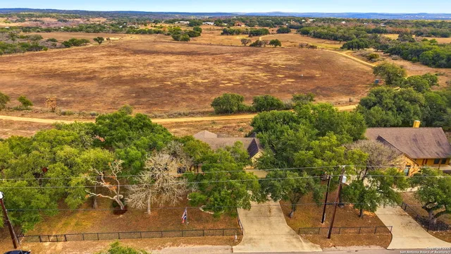$575,000 | 875 Cypress Pass Road, Spring Branch, TX 78070