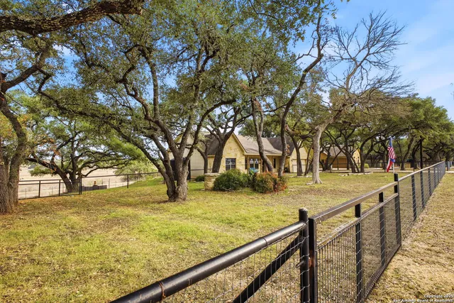 $575,000 | 875 Cypress Pass Road, Spring Branch, TX 78070