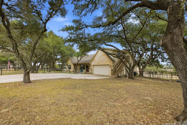 $575,000 | 875 Cypress Pass Road, Spring Branch, TX 78070