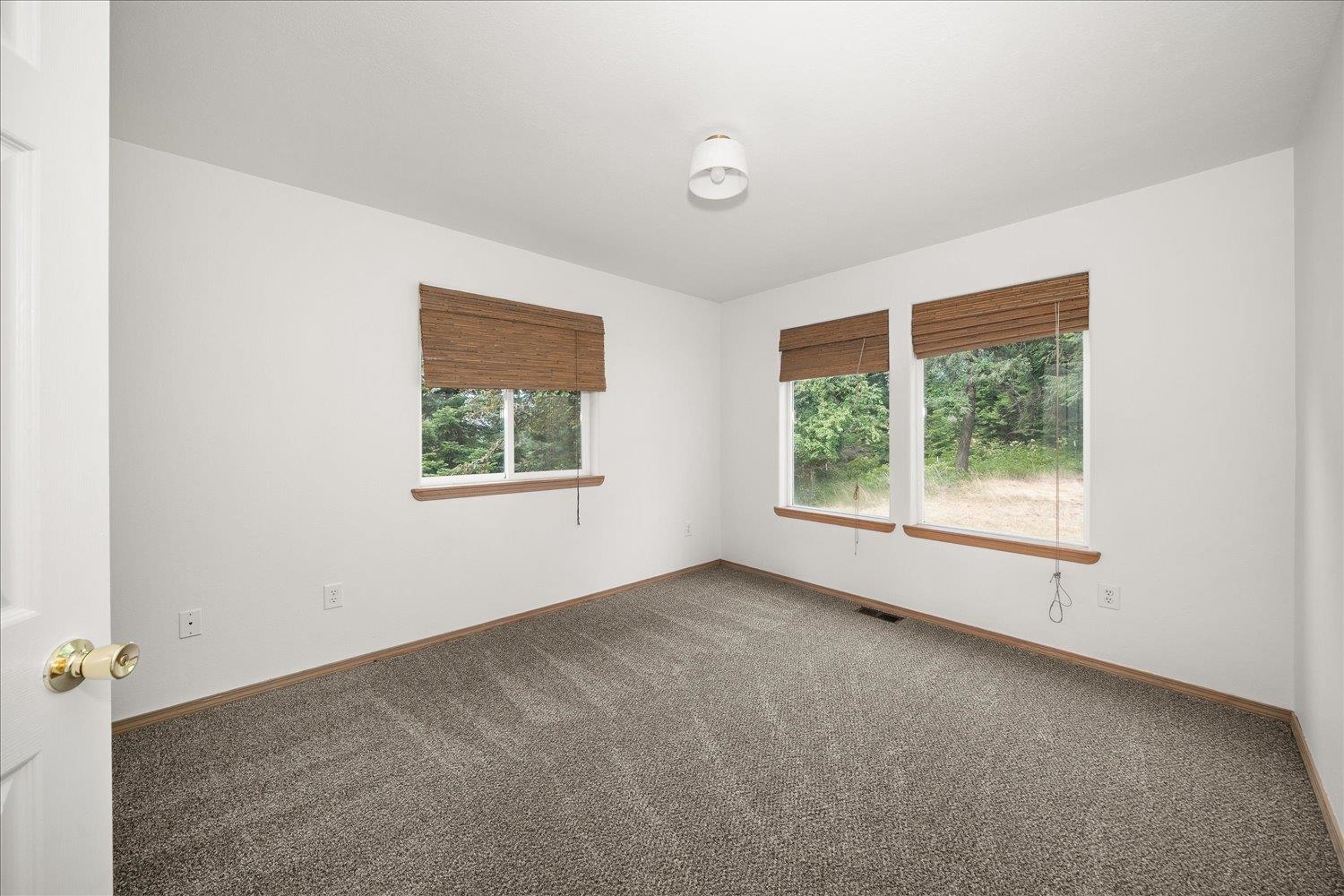 15519 East Tallman Road Chattaroy, WA 99003 - Photo 24 of 49